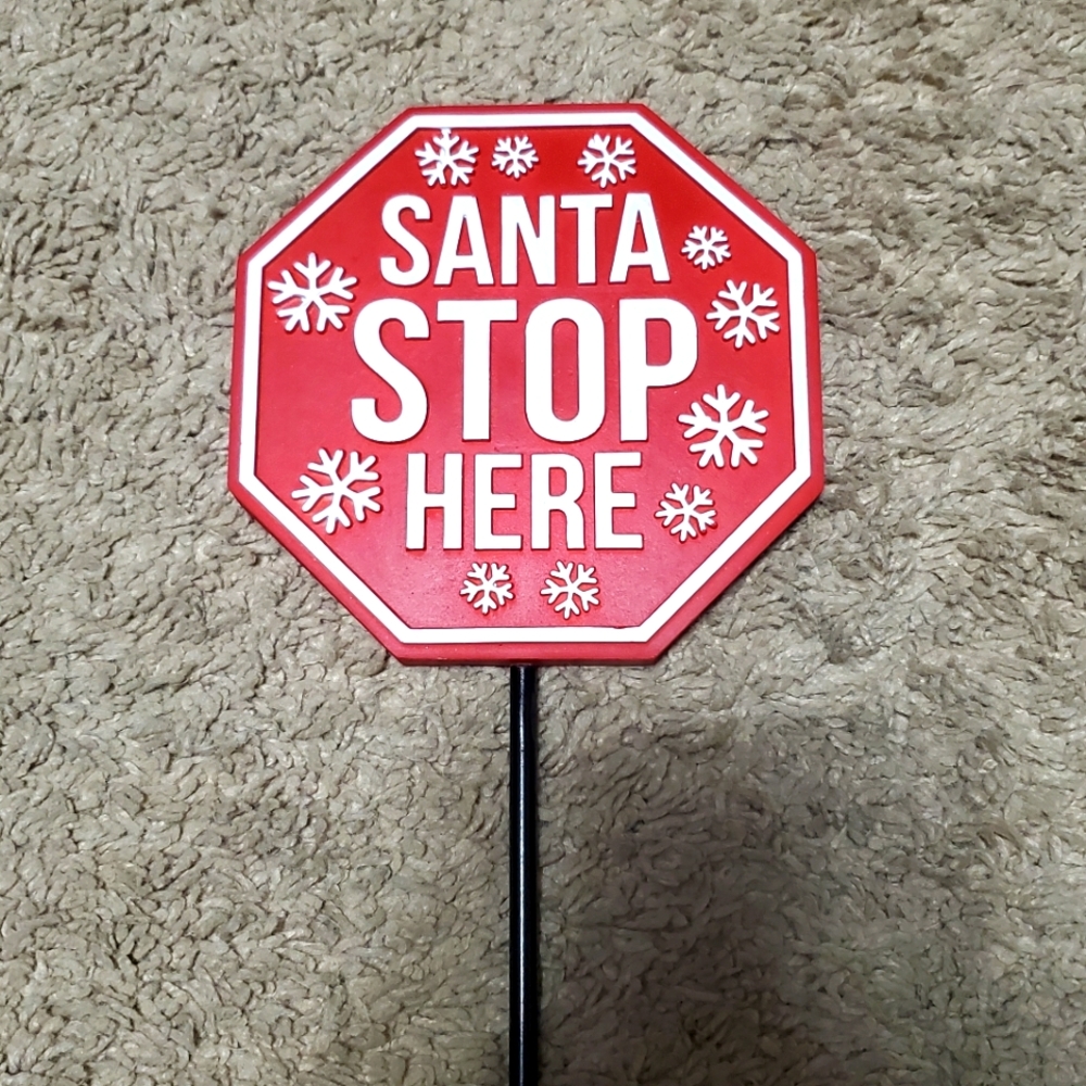 Holiday Christmas Santa Stop Here Yard Garden Stake Sign
